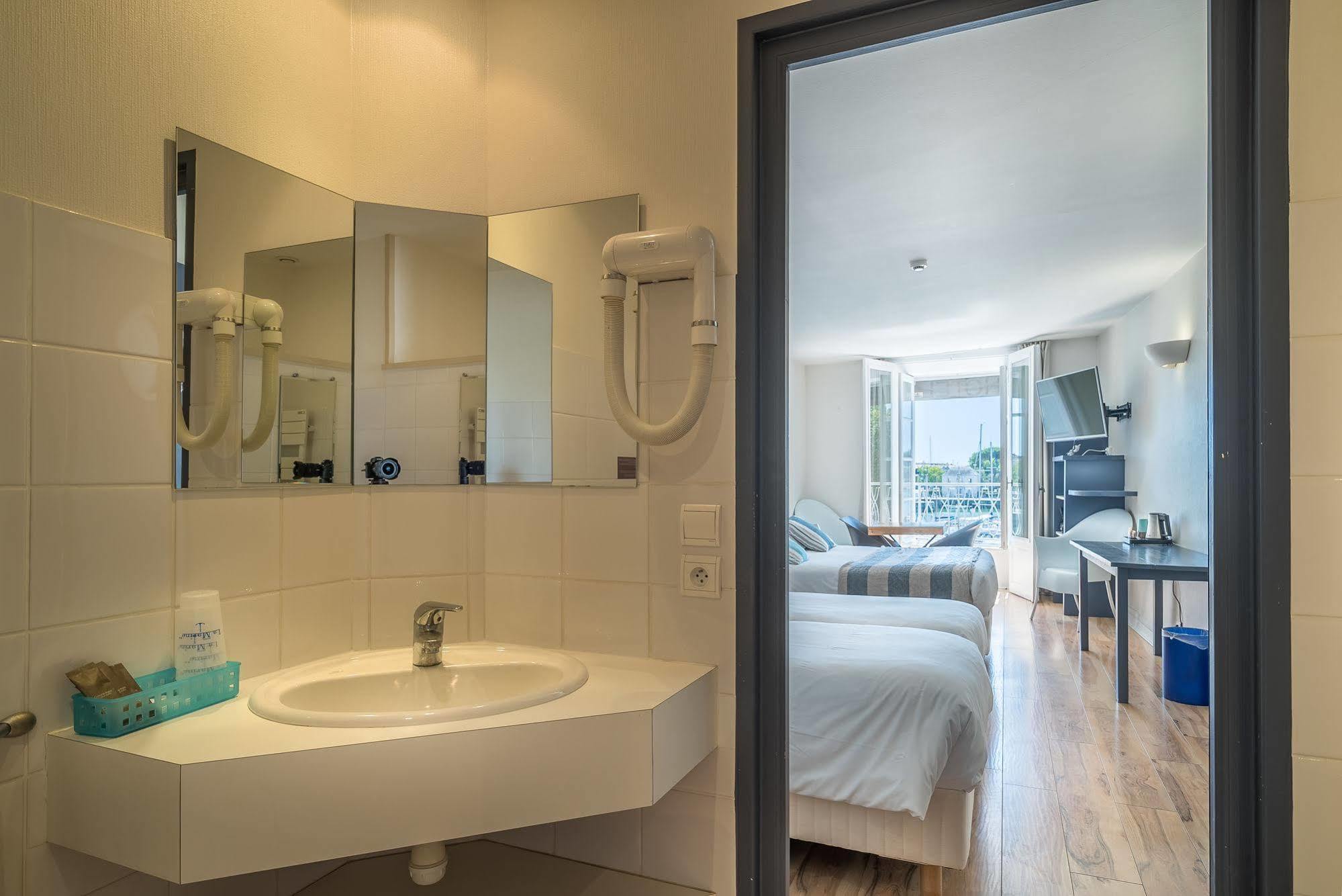 Hotel La Marine, Vieux Port La Rochelle  Exteriér fotografie